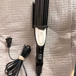 Black and White Hair Styling Tool